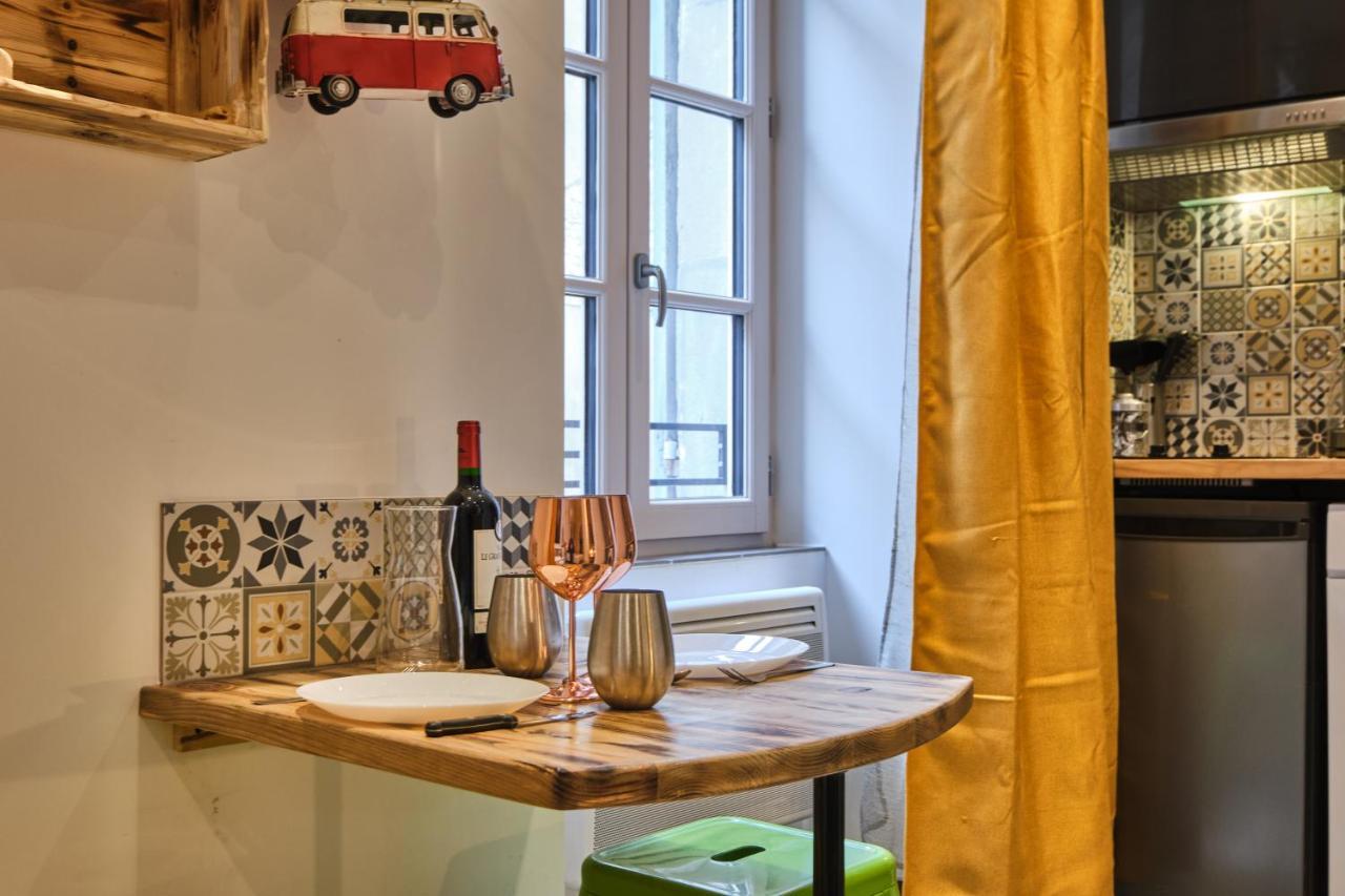 Place Carnot - Studio Tout Equipe Avec Jacuzzi Proche Toutes Commodites Каркассонн Екстер'єр фото