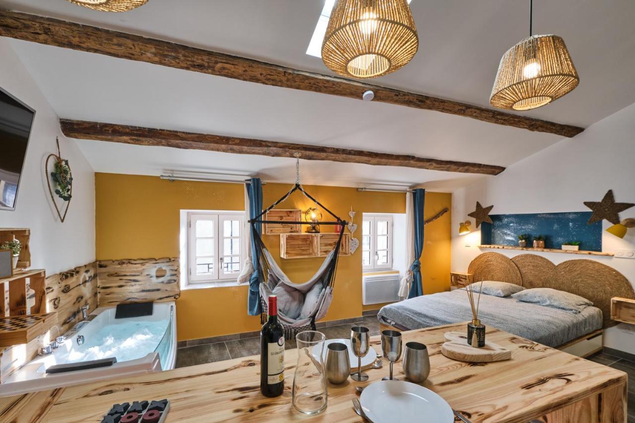 Place Carnot - Studio Tout Equipe Avec Jacuzzi Proche Toutes Commodites Каркассонн Екстер'єр фото